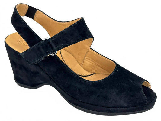 US 11 - black