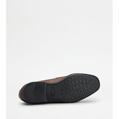 loafers in leather