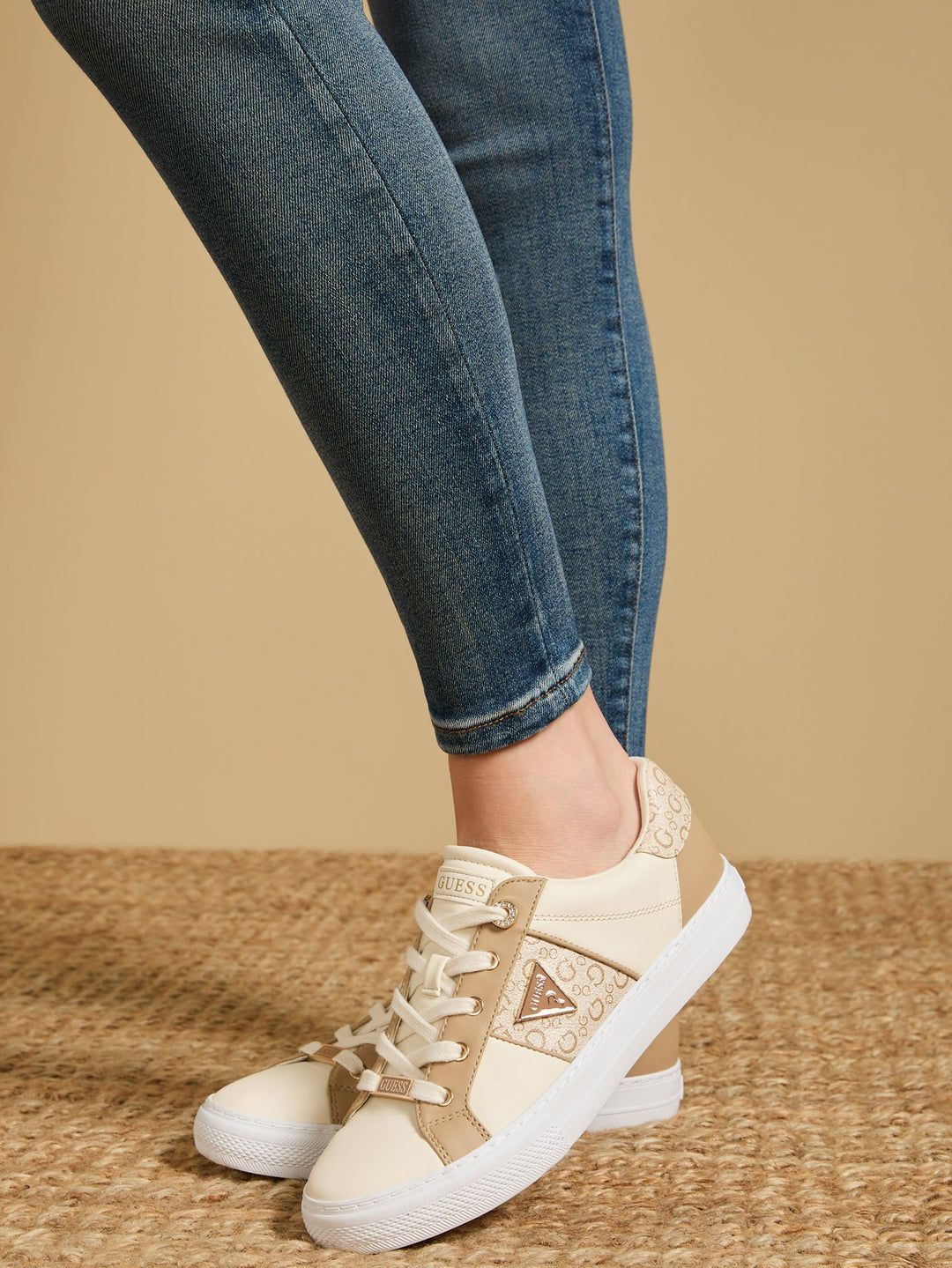 lizanne low-top sneakers