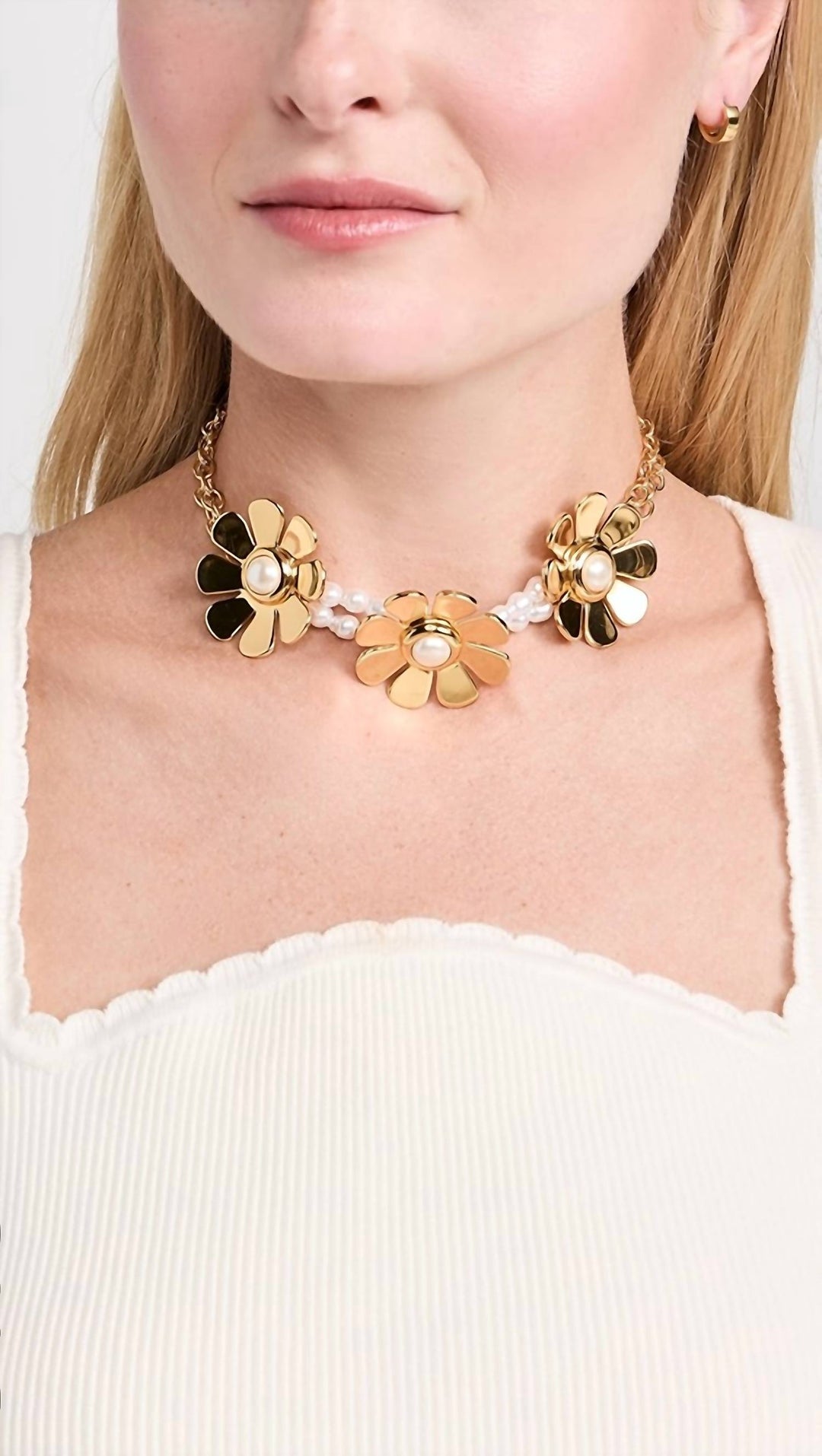 daisy choker necklace in gold