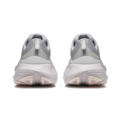 women's guide 18 running shoes in cloud nuage