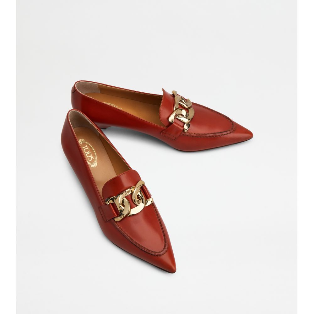 heeled loafers in leather