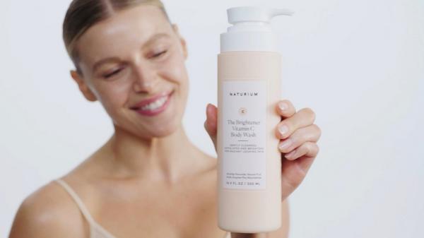 The Brightener Vitamin C Brightening Body Wash