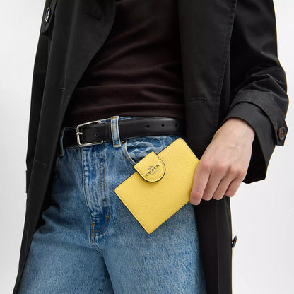 medium corner zip wallet