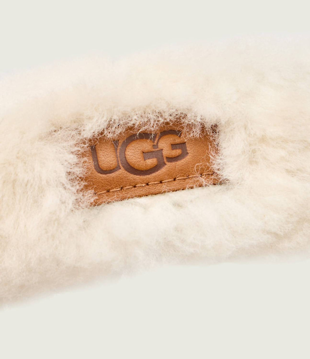 sheepskin wireless earmuffs in chestnut