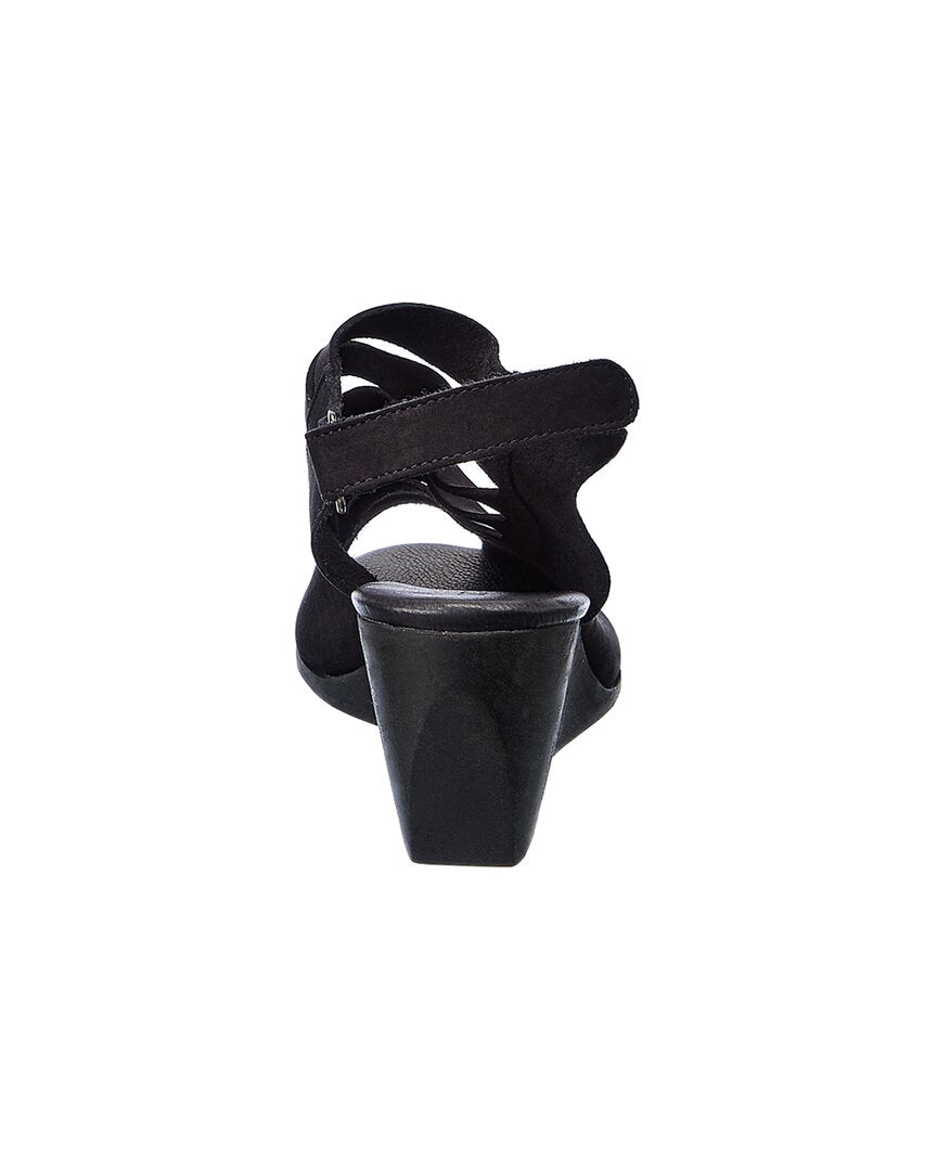 formula leather sandal