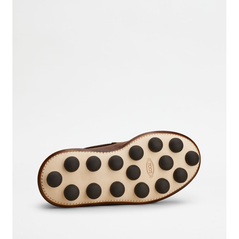 loafers in leather
