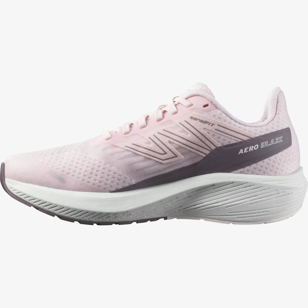 women's aero blaze running shoes in cradle pink / white / moonscape