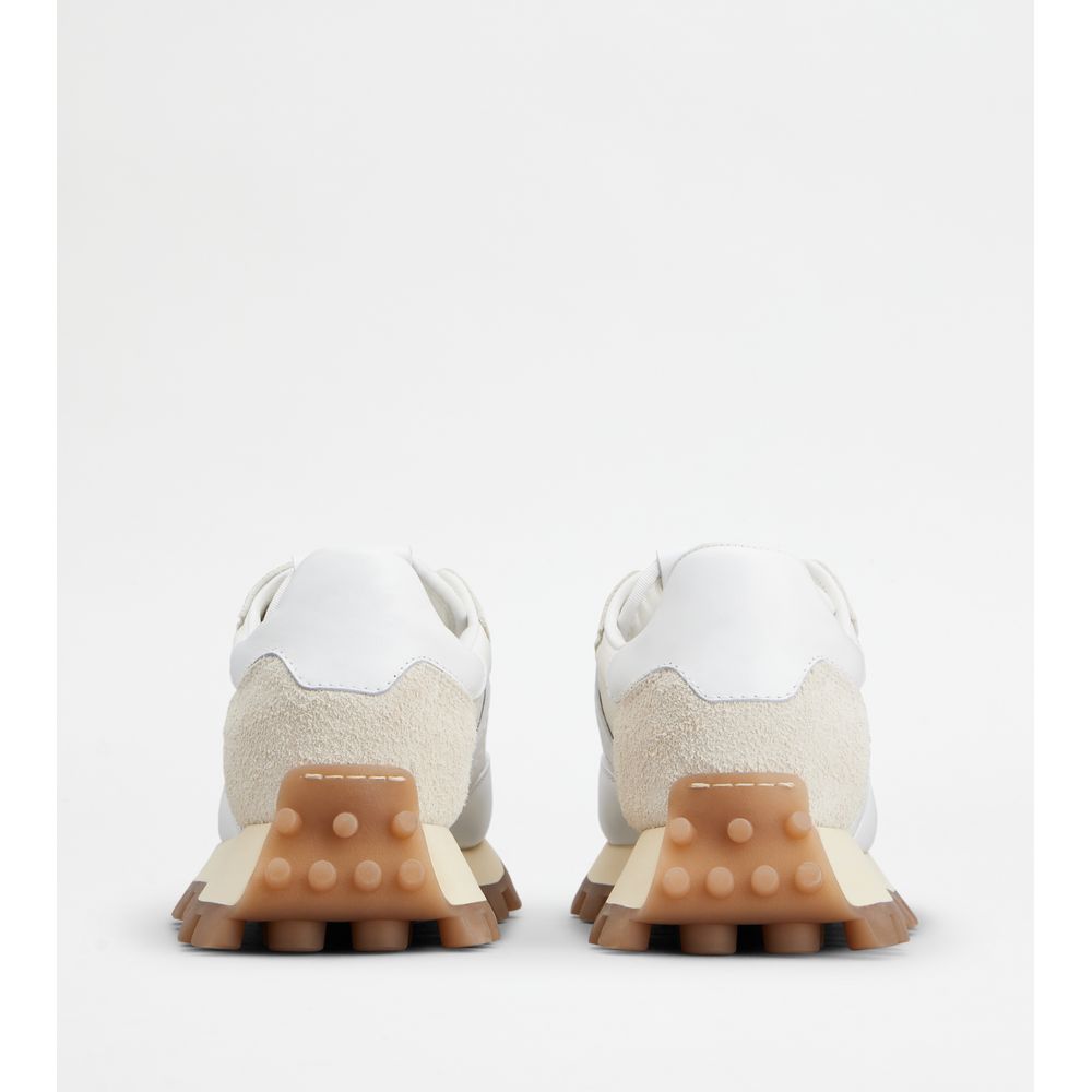 sneakers  1t in leather and fabric