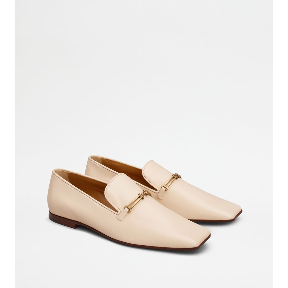 loafers in leather