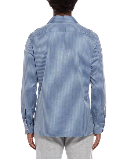 sport shirt