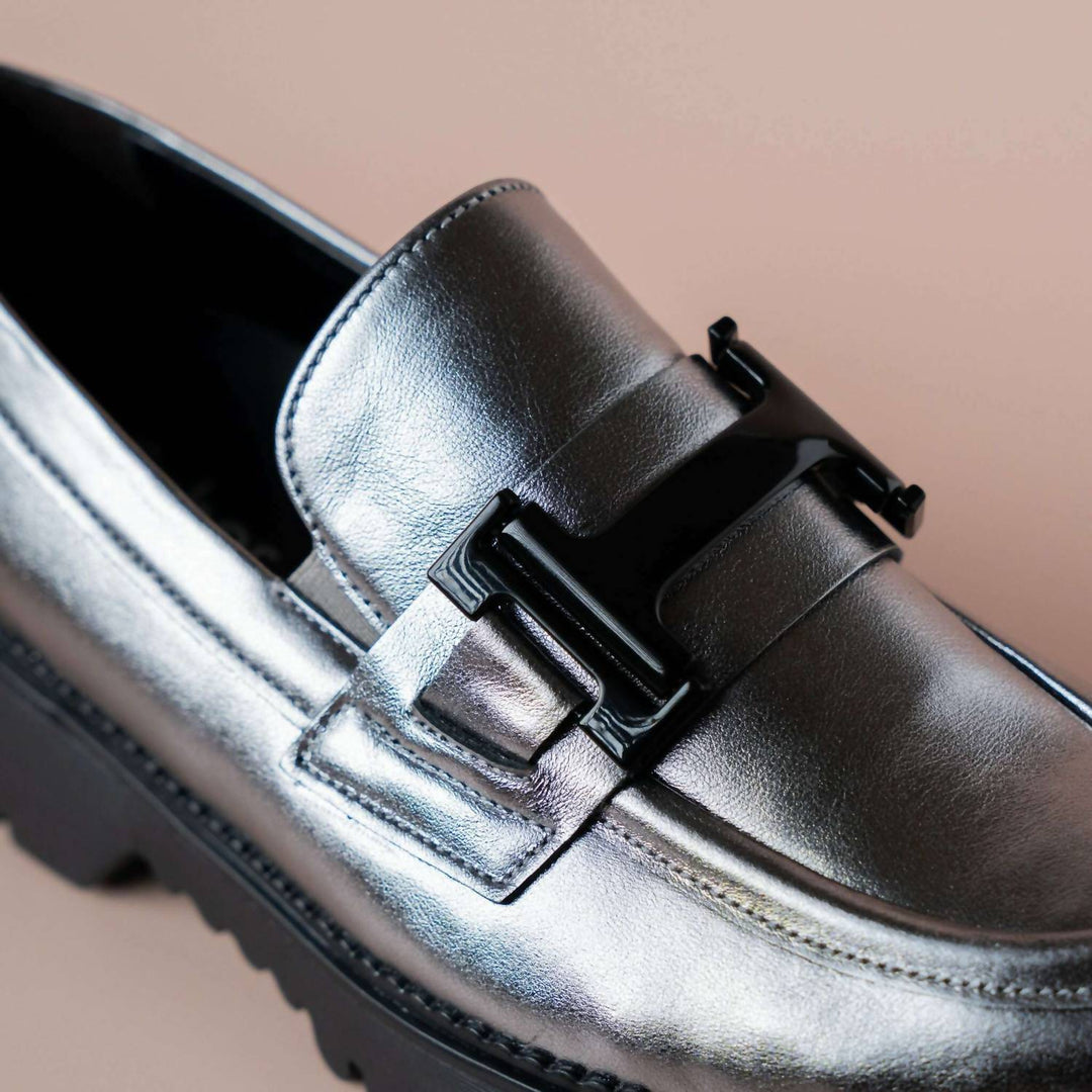 women's metallic loafer in silver