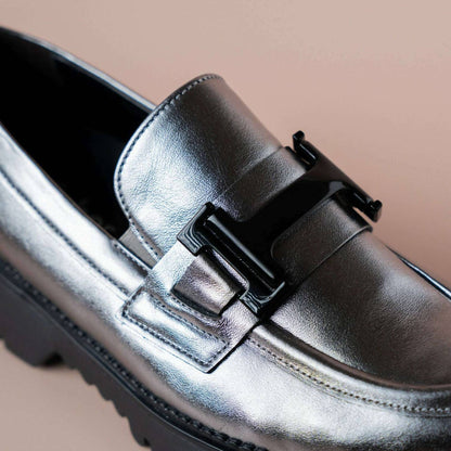 women's metallic loafer in silver