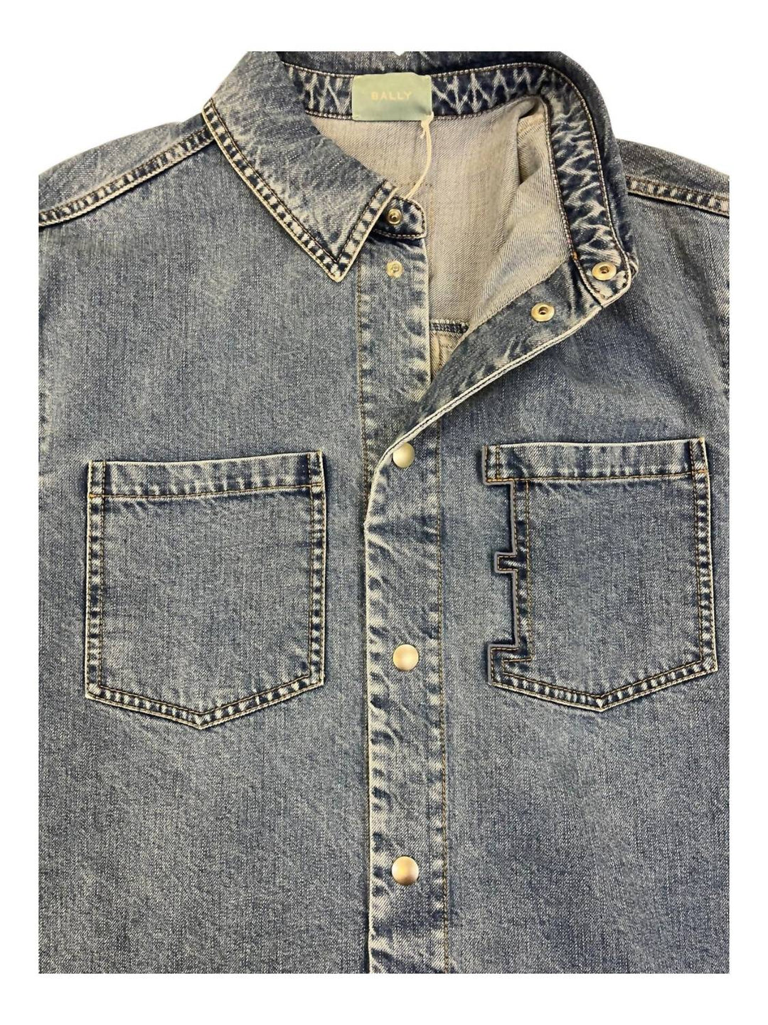men's denim jacket in light blue