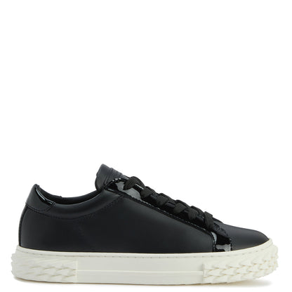 US 5 - black