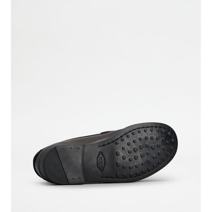 loafers in leather