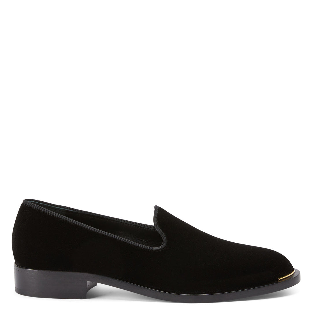 US 6 - black