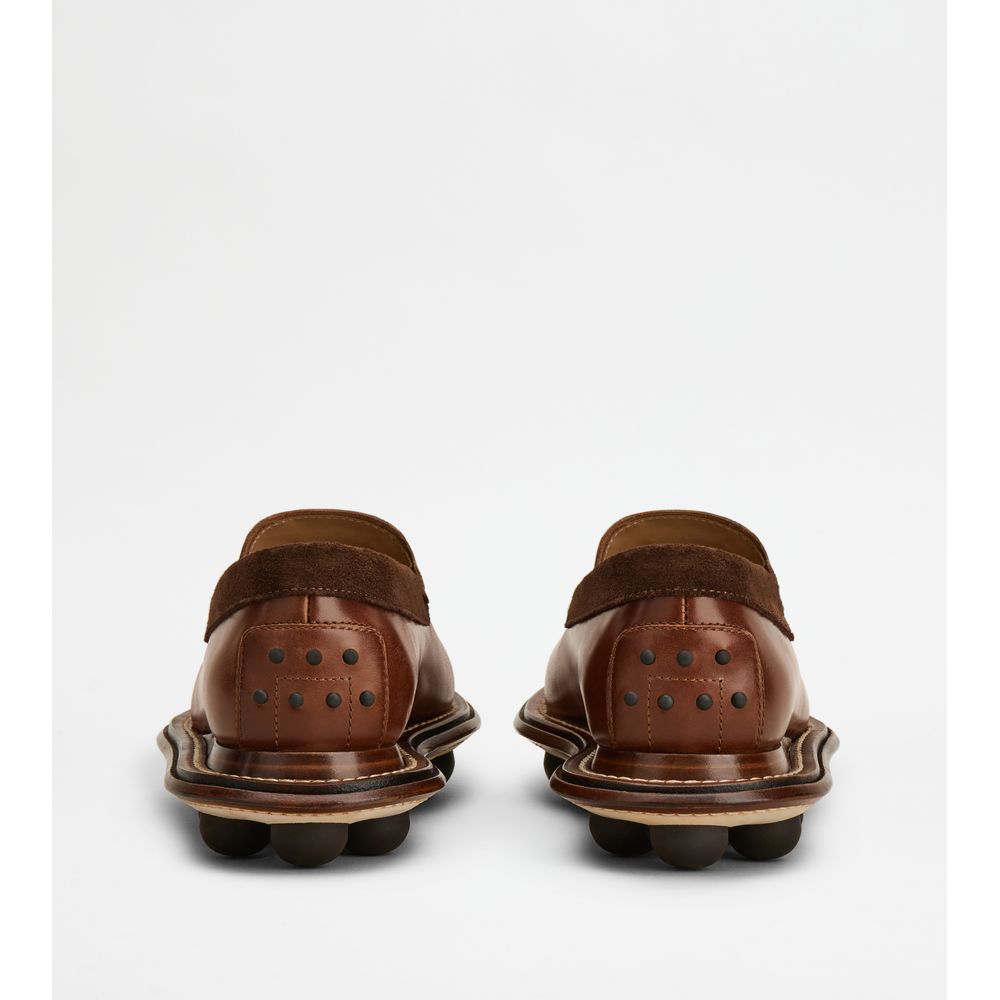 loafers in leather