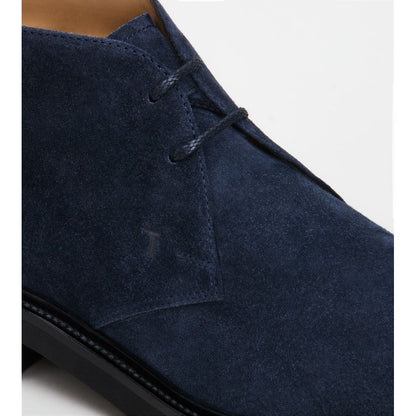 desert boots in suede