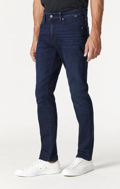zach straight leg jeans in deep blue black tonal williamsburg