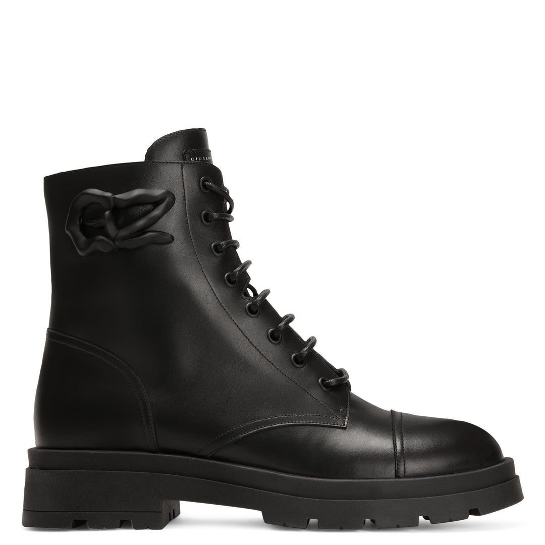 US 8 - black