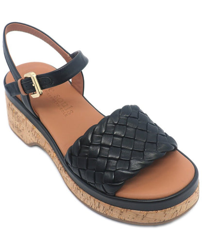 US 7 - black leather
