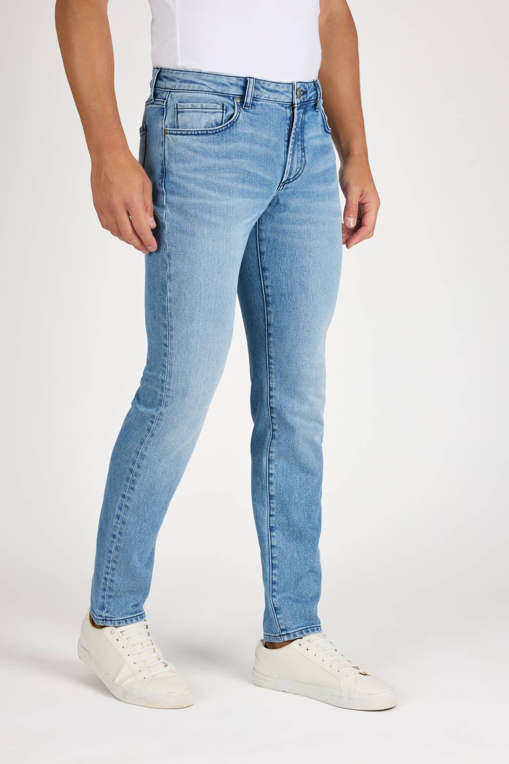 lenny slim straight jeans in wilshire
