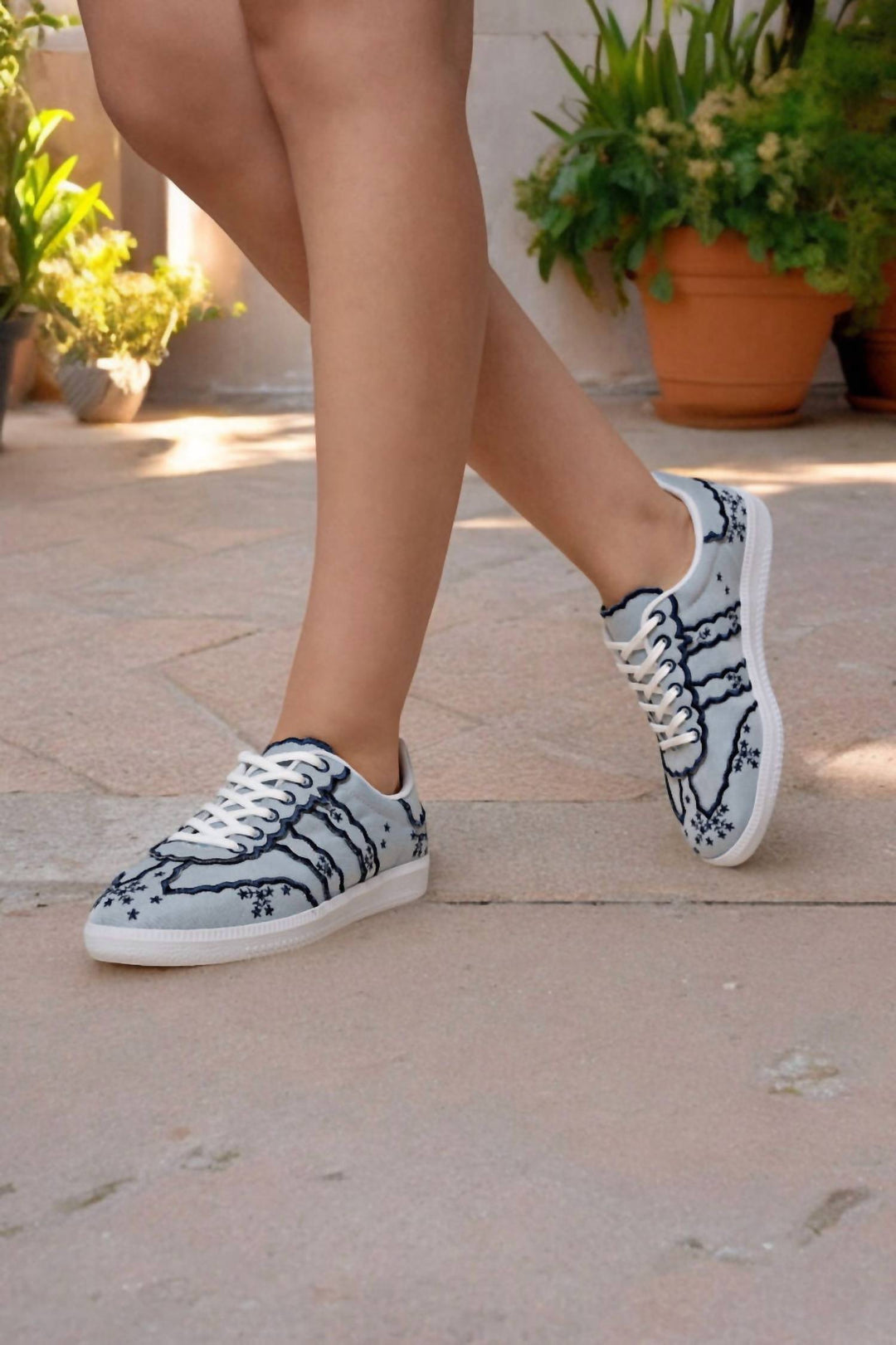 women's elise vintage sneakers in blue