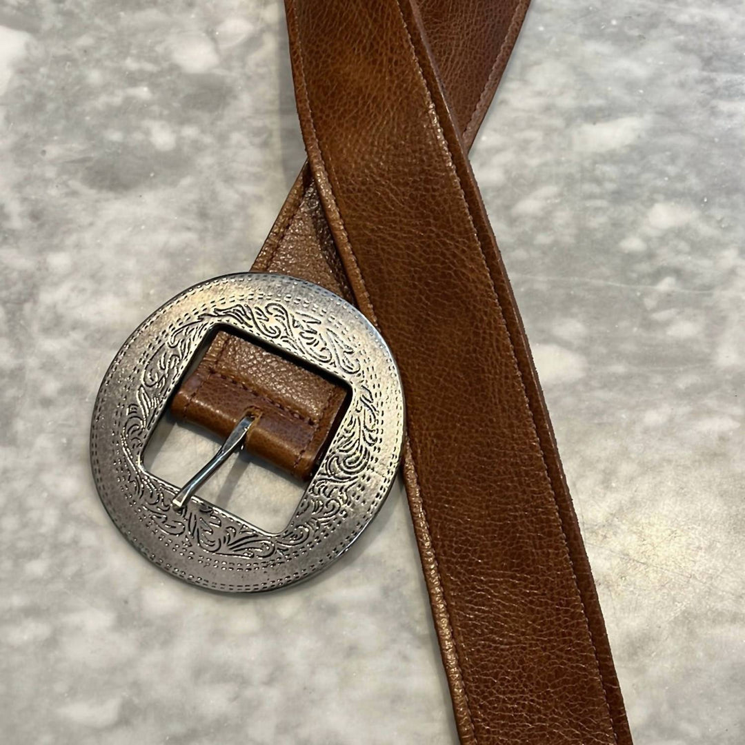 women's western circle buckle belt in brown