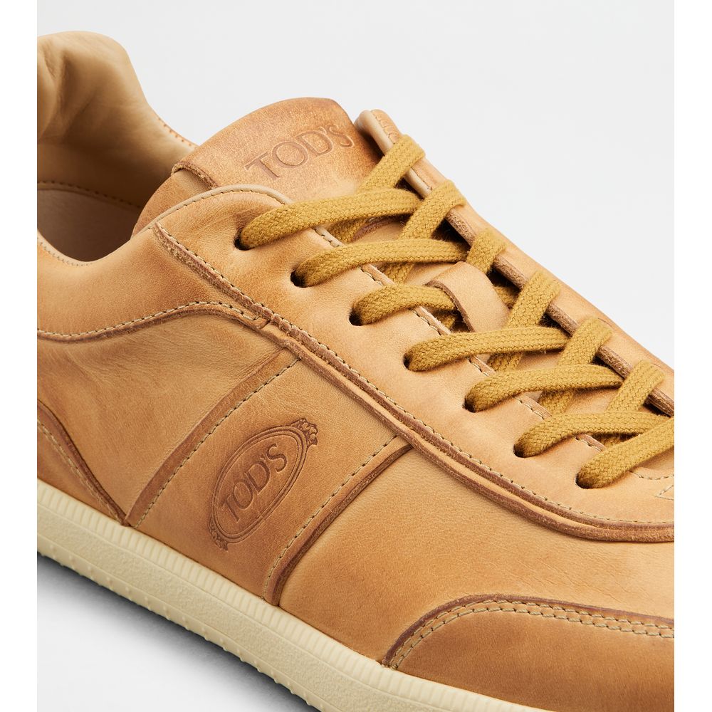tabs sneakers in leather
