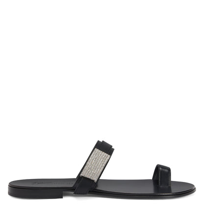 US 7 - black