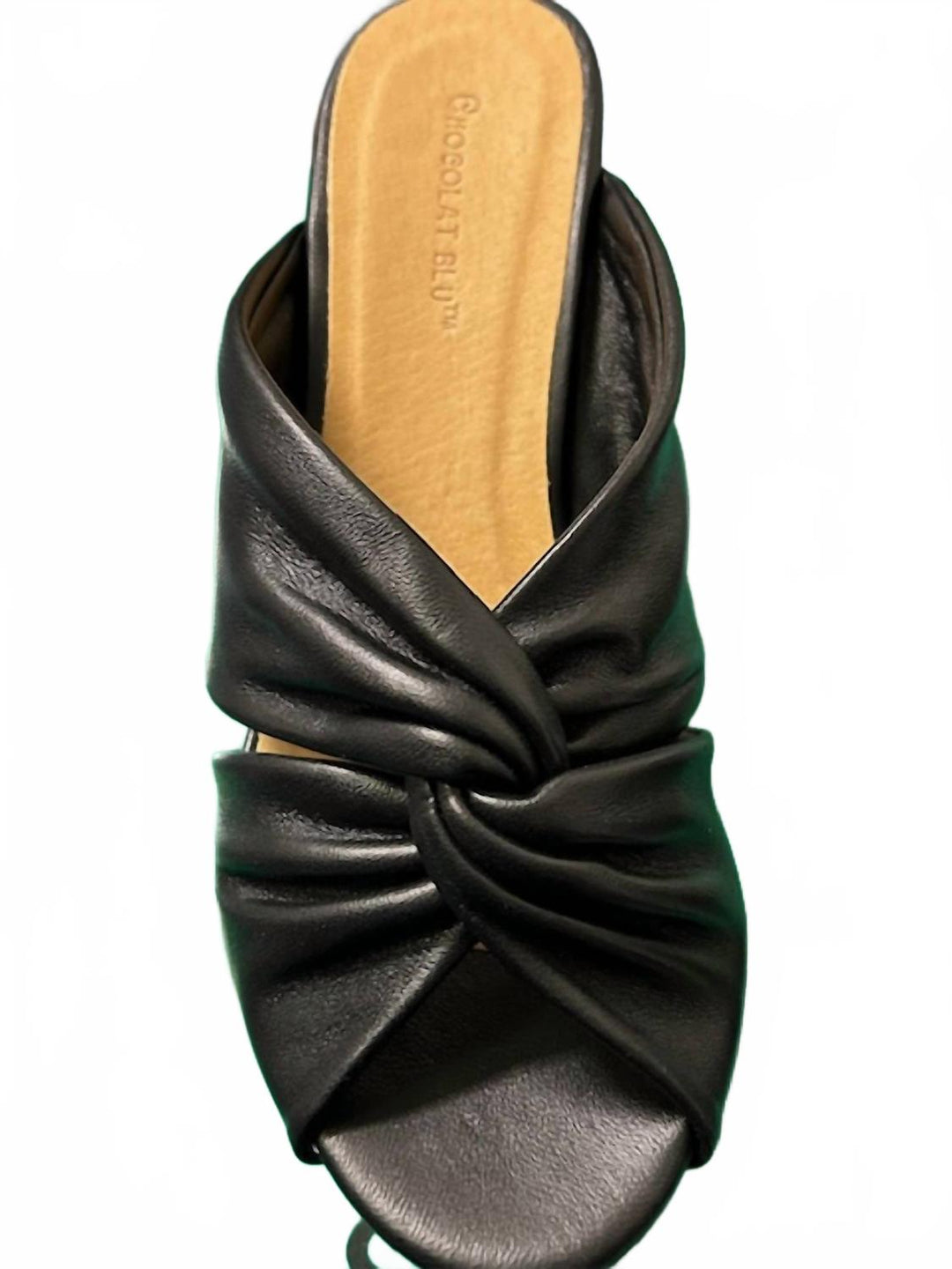 US 8 - black and gold
