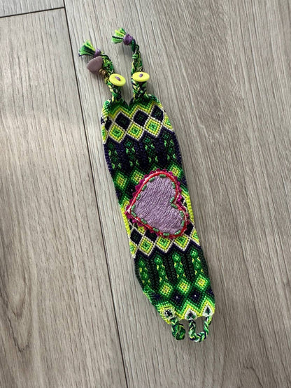 women's friendship bracelet in green/heart
