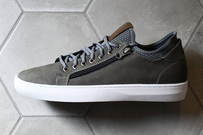 men pikes sneakers in peak gray
