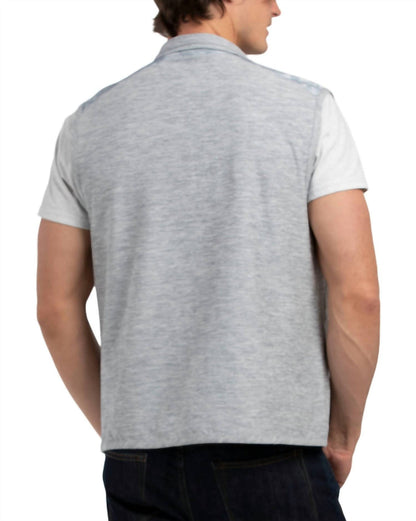 abercorn camo print performance vest in gravel grey
