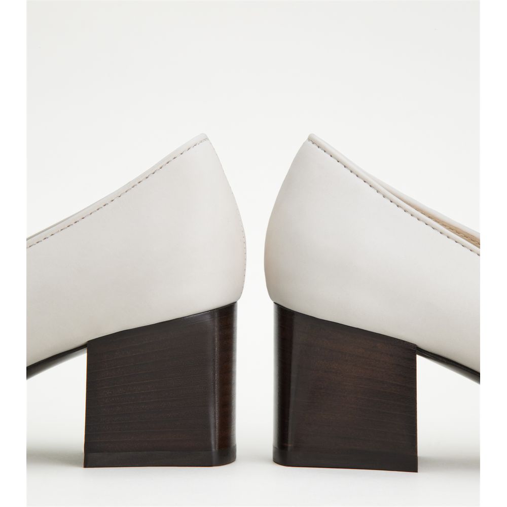 kate pumps in leather
