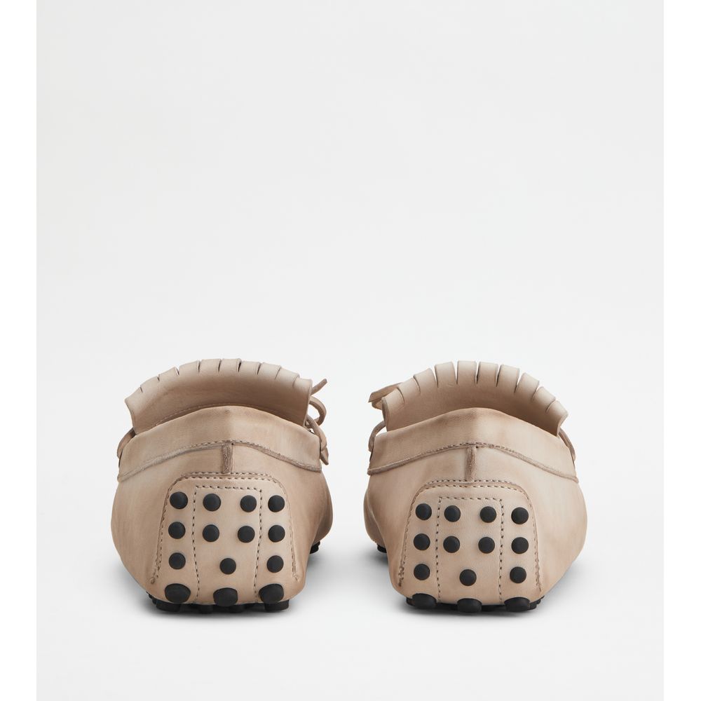 gommino driving shoes in leather