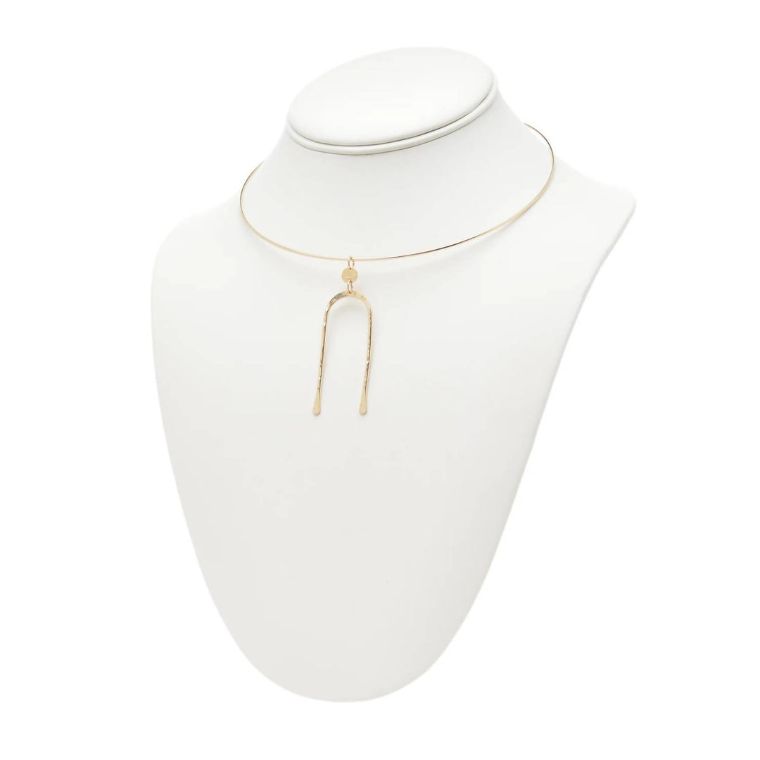 women's archies neck wire necklace in gold