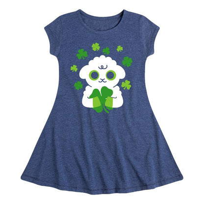 فستان بأكمام قصيرة بتصميم أنيق وعصري من شامروك - رسالة فورية - خروف يحمل زهرة الشامروك في عيد القديس باتريك