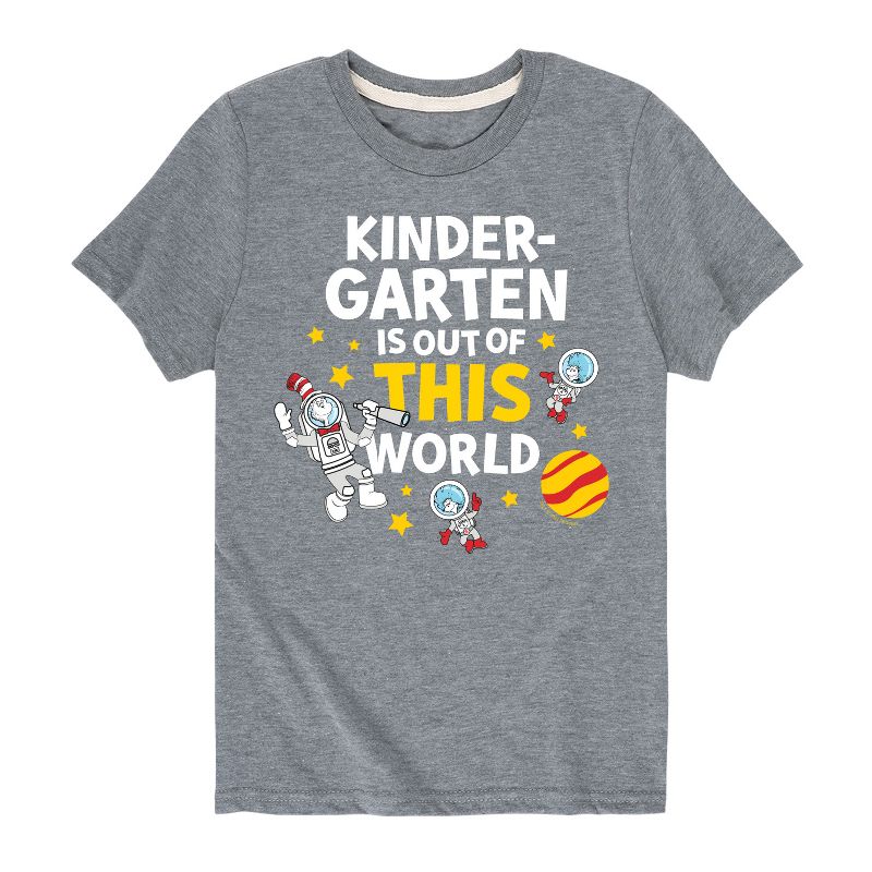 تي شيرت جرافيكي بأكمام قصيرة للأولاد من سلسلة دكتور سوس - روضة أطفال