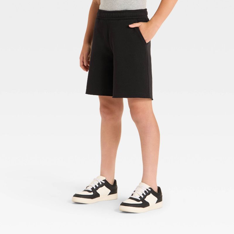 Boys' Mid-Rise Fleece Pull-On Shorts - art class™