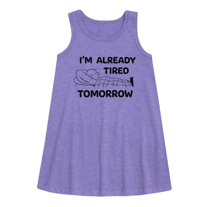 فستان بناتي من مجموعة "Peanuts" بتصميم جرافيكي بدون أكمام من مجموعة "Tired Tomorrow"