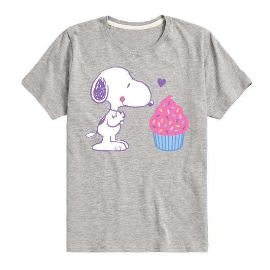 تي شيرت جرافيكي بأكمام قصيرة وطبعة كب كيك على شكل قلب سنوبي للأولاد - الفول السوداني