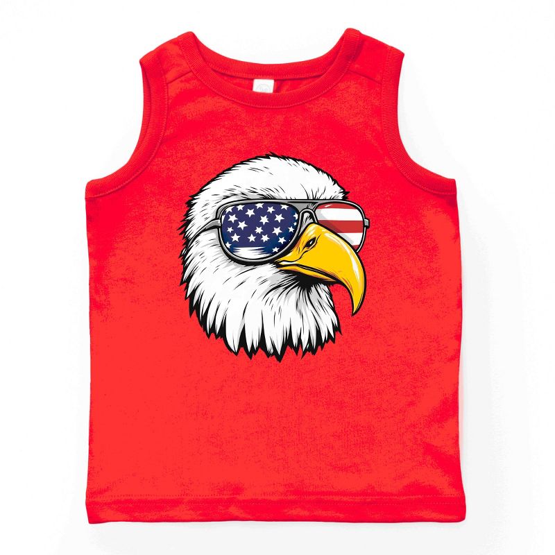نظارة شمسية بتصميم النسر الوطني من متجر جونيبر، قميص داخلي للشباب