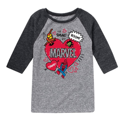 تي شيرت جرافيكي بنقشة قلب عيد الحب للأولاد من مارفل