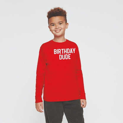 تي شيرت بأكمام طويلة مطبوع عليه عبارة Birthday Dude Bold Youth من متجر Juniper Shop