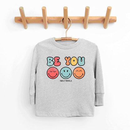 تي شيرت بأكمام طويلة من مجموعة The Juniper Shop SmileyWorld Be You Groovy Youth
