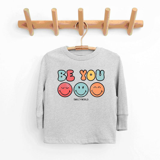 تي شيرت بأكمام طويلة من مجموعة The Juniper Shop SmileyWorld Be You Groovy Youth