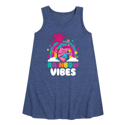 فستان بناتي من Trolls بدون أكمام بتصميم جرافيكي وطبعة زهور قوس قزح