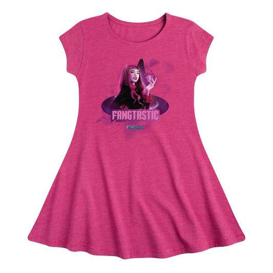 فستان دراكولاورا من ماتيل، المعروف أيضًا باسم "فانجتاستيك فيت آند فلاير"، بأكمام قصيرة للفتيات